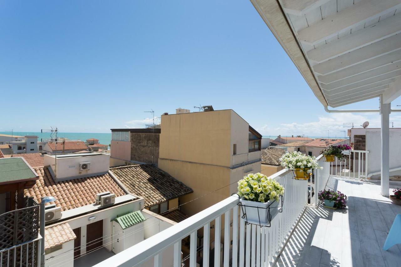 Acqua Azzurra Holiday Home Marina di Ragusa Bagian luar foto